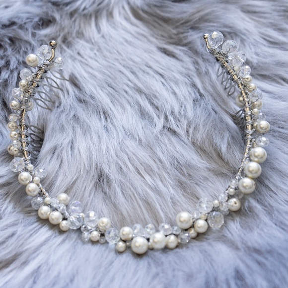 Aldo Beautiful Jeweled Headband - Picture 1 of 4